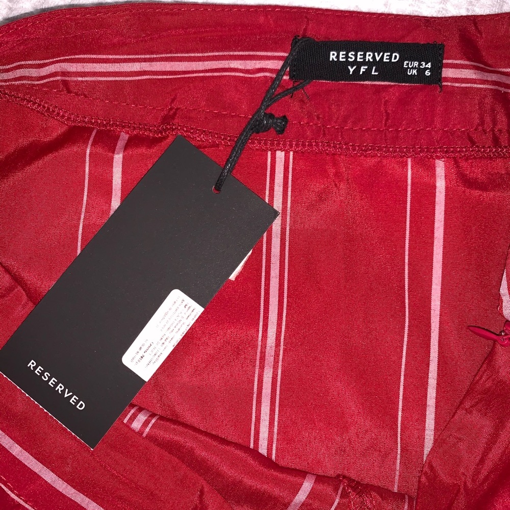 mini skirt - Picture 3 of 3